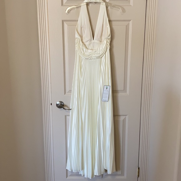 B.Smart Bryan’s bridal dress size 9/10 - Picture 2 of 4